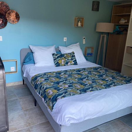 Les Terrasses Des Anthenors Bed & Breakfast Ensues-la-Redonne Exterior photo