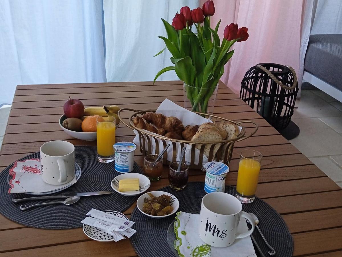 Les Terrasses Des Anthenors Bed & Breakfast Ensues-la-Redonne Exterior photo