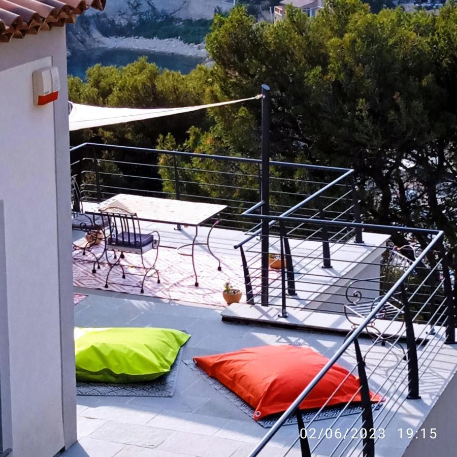 Les Terrasses Des Anthenors Bed & Breakfast Ensues-la-Redonne Exterior photo