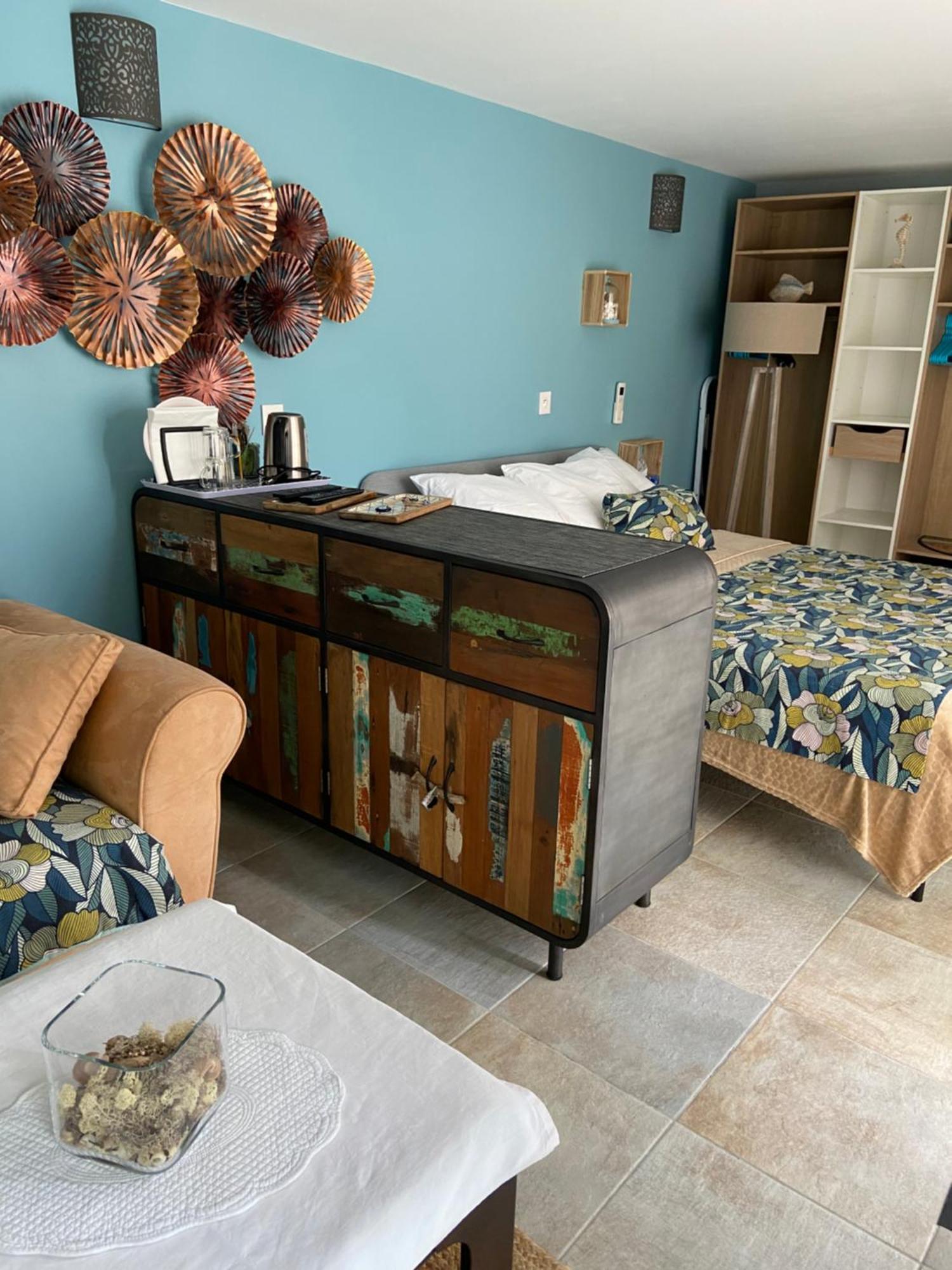 Les Terrasses Des Anthenors Bed & Breakfast Ensues-la-Redonne Exterior photo