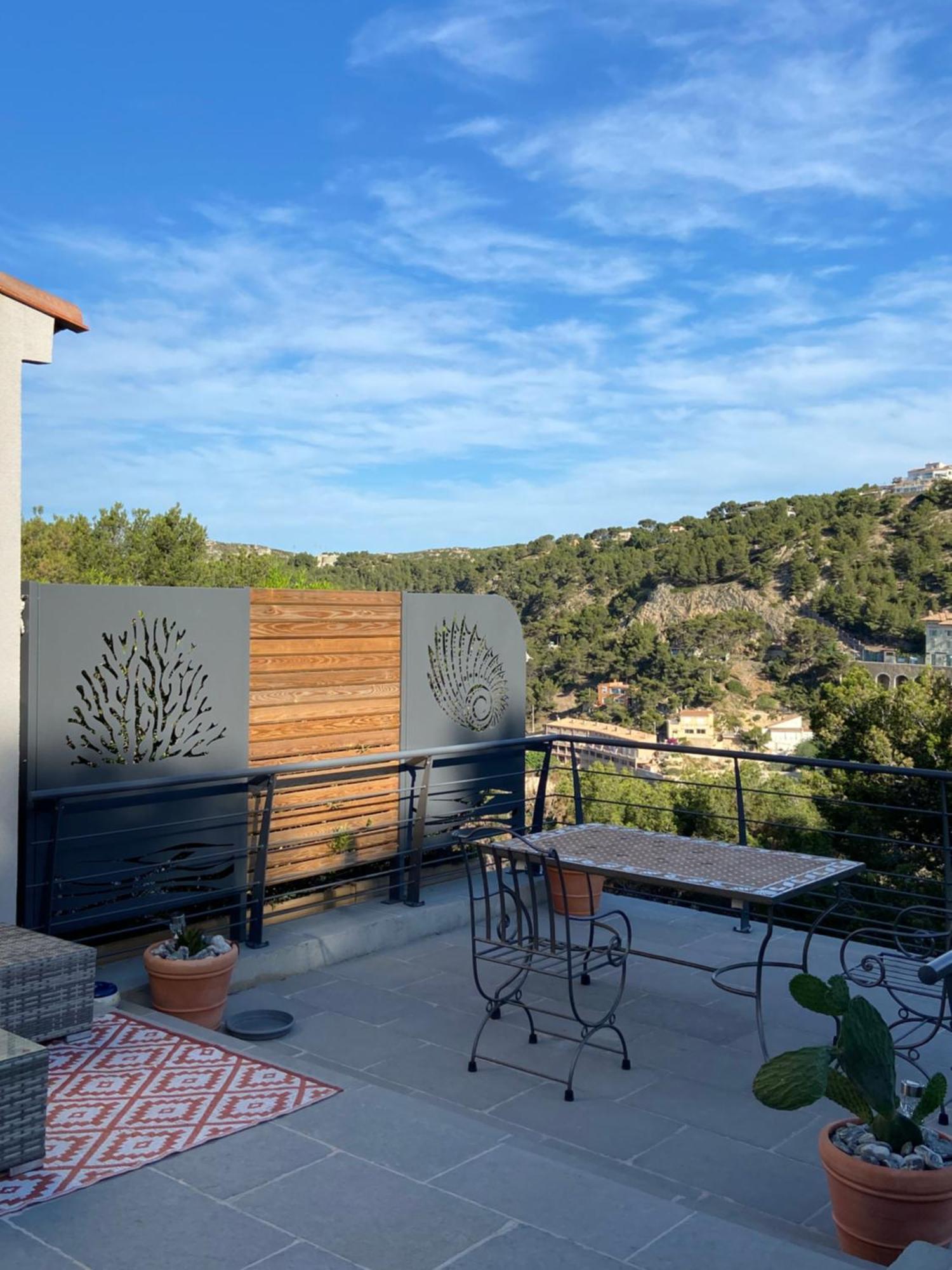 Les Terrasses Des Anthenors Bed & Breakfast Ensues-la-Redonne Exterior photo